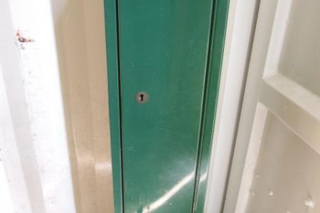 3 gun cabinet